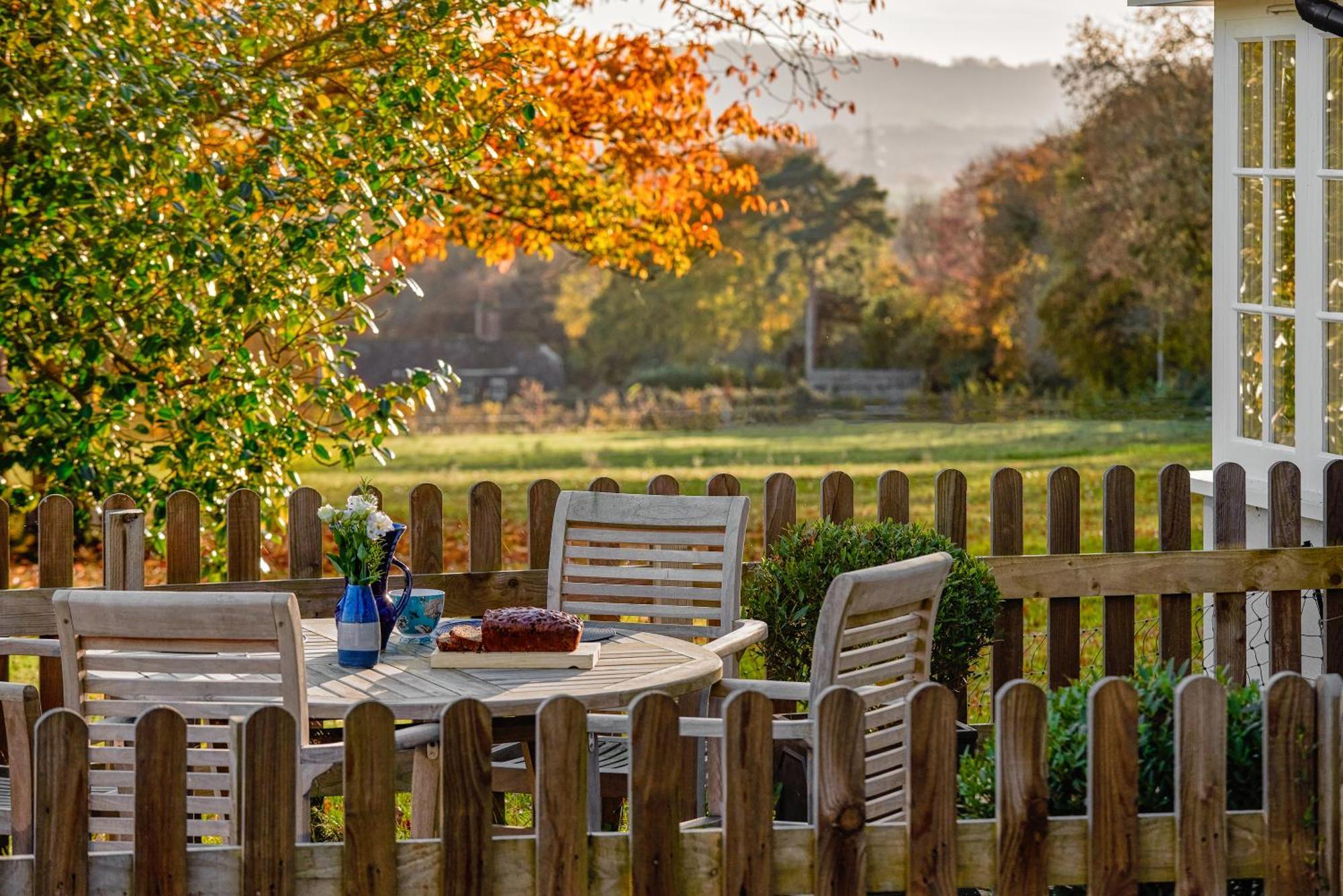 Garden Flat Near Goodwood With Stunning Views Lejlighed Petersfield Eksteriør billede